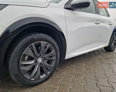 Белый Пежо e-208, объемом двигателя 0 л и пробегом 59 тыс. км за 13900 $, фото 9 на Automoto.ua