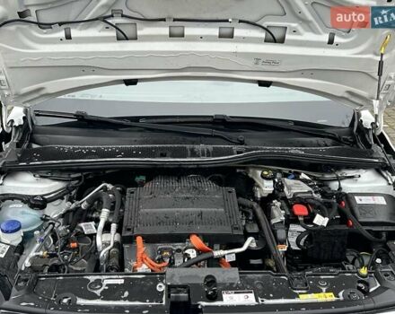Білий Пежо e-208, об'ємом двигуна 0 л та пробігом 85 тис. км за 12900 $, фото 9 на Automoto.ua