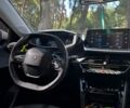 Белый Пежо e-208, объемом двигателя 0 л и пробегом 51 тыс. км за 17200 $, фото 7 на Automoto.ua