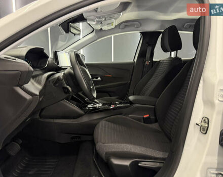 Белый Пежо e-208, объемом двигателя 0 л и пробегом 17 тыс. км за 14500 $, фото 21 на Automoto.ua