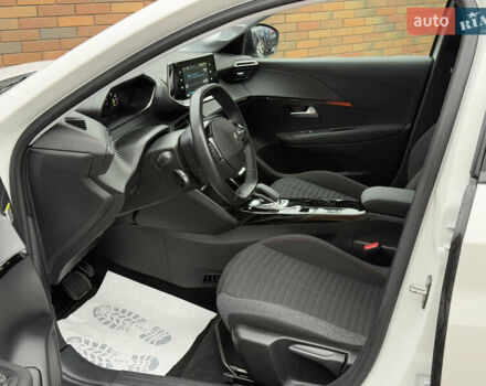 Белый Пежо e-208, объемом двигателя 0 л и пробегом 17 тыс. км за 14799 $, фото 20 на Automoto.ua