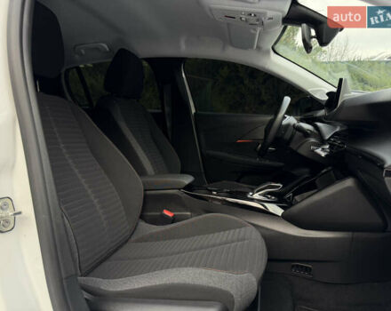 Білий Пежо e-208, об'ємом двигуна 0 л та пробігом 17 тис. км за 14999 $, фото 21 на Automoto.ua