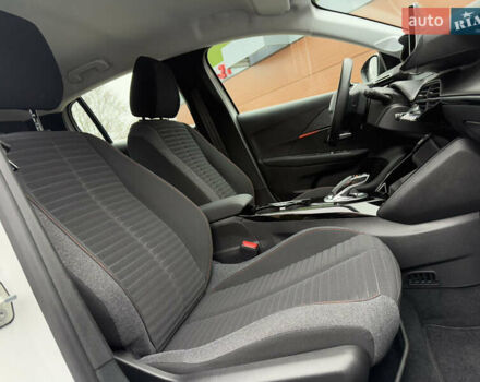 Белый Пежо e-208, объемом двигателя 0 л и пробегом 17 тыс. км за 14799 $, фото 26 на Automoto.ua