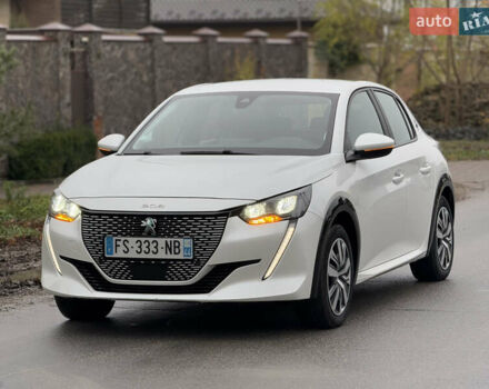 Белый Пежо e-208, объемом двигателя 0 л и пробегом 17 тыс. км за 14799 $, фото 45 на Automoto.ua