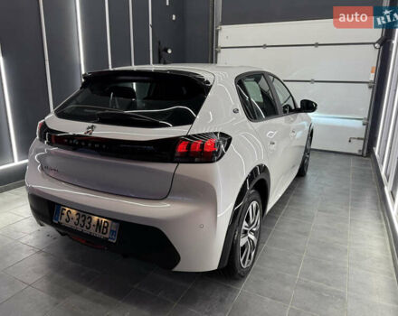 Белый Пежо e-208, объемом двигателя 0 л и пробегом 17 тыс. км за 14500 $, фото 4 на Automoto.ua