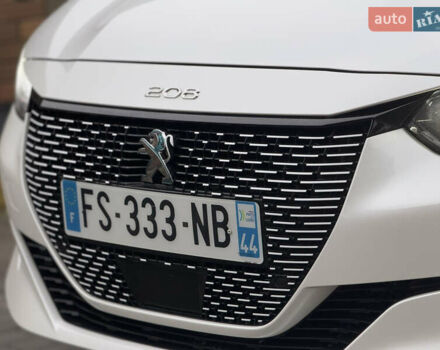 Белый Пежо e-208, объемом двигателя 0 л и пробегом 17 тыс. км за 14799 $, фото 15 на Automoto.ua