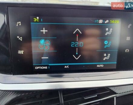 Белый Пежо e-208, объемом двигателя 0 л и пробегом 58 тыс. км за 13222 $, фото 2 на Automoto.ua