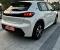 Белый Пежо e-208, объемом двигателя 0 л и пробегом 64 тыс. км за 12900 $, фото 7 на Automoto.ua