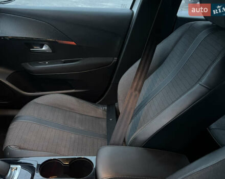 Білий Пежо e-208, об'ємом двигуна 0 л та пробігом 38 тис. км за 13500 $, фото 21 на Automoto.ua