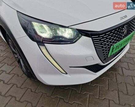 Белый Пежо e-208, объемом двигателя 0 л и пробегом 59 тыс. км за 13900 $, фото 11 на Automoto.ua
