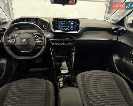 Белый Пежо e-208, объемом двигателя 0 л и пробегом 17 тыс. км за 14500 $, фото 29 на Automoto.ua
