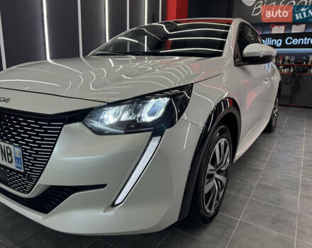 Белый Пежо e-208, объемом двигателя 0 л и пробегом 17 тыс. км за 14500 $, фото 8 на Automoto.ua
