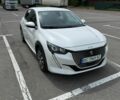 Белый Пежо e-208, объемом двигателя 0 л и пробегом 95 тыс. км за 13400 $, фото 1 на Automoto.ua