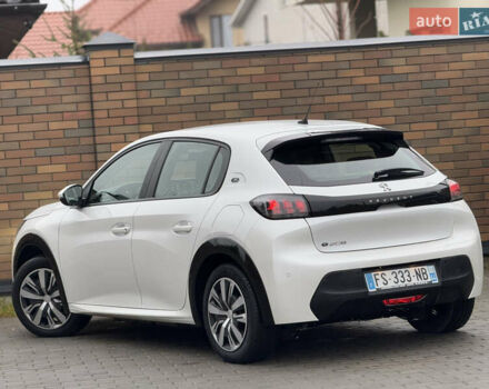 Белый Пежо e-208, объемом двигателя 0 л и пробегом 17 тыс. км за 14799 $, фото 6 на Automoto.ua