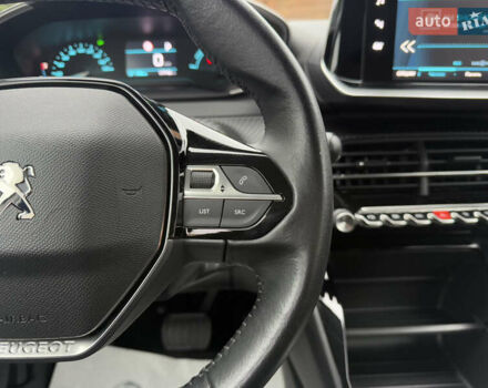 Белый Пежо e-208, объемом двигателя 0 л и пробегом 17 тыс. км за 14799 $, фото 35 на Automoto.ua