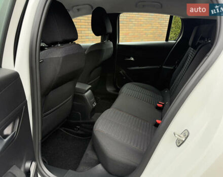 Білий Пежо e-208, об'ємом двигуна 0 л та пробігом 17 тис. км за 14200 $, фото 37 на Automoto.ua