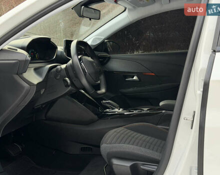 Білий Пежо e-208, об'ємом двигуна 0 л та пробігом 17 тис. км за 14999 $, фото 18 на Automoto.ua