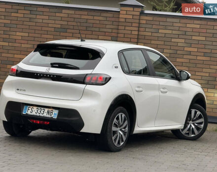 Белый Пежо e-208, объемом двигателя 0 л и пробегом 17 тыс. км за 14799 $, фото 10 на Automoto.ua