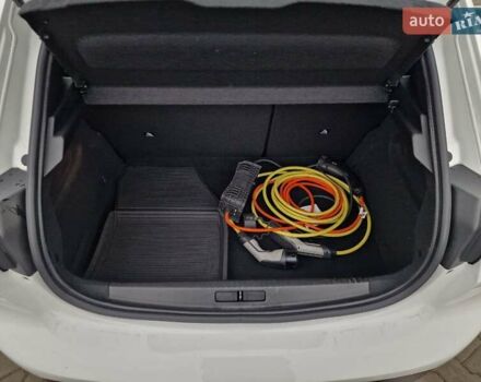 Белый Пежо e-208, объемом двигателя 0 л и пробегом 59 тыс. км за 13900 $, фото 51 на Automoto.ua