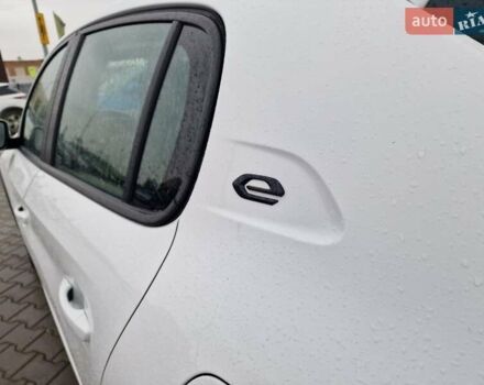 Белый Пежо e-208, объемом двигателя 0 л и пробегом 59 тыс. км за 13900 $, фото 19 на Automoto.ua
