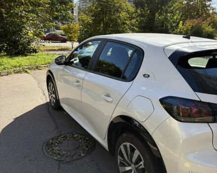 Белый Пежо e-208, объемом двигателя 0 л и пробегом 72 тыс. км за 14000 $, фото 6 на Automoto.ua