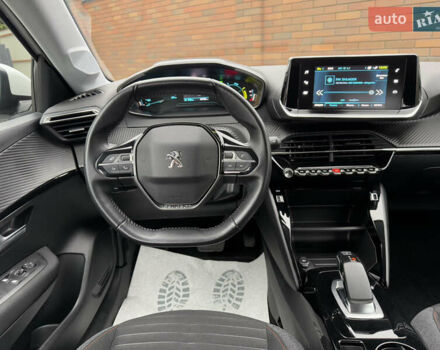 Белый Пежо e-208, объемом двигателя 0 л и пробегом 17 тыс. км за 14799 $, фото 30 на Automoto.ua