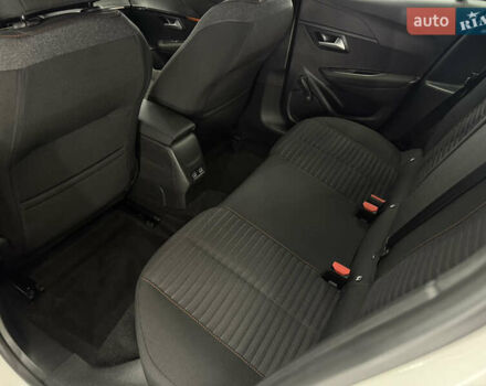 Белый Пежо e-208, объемом двигателя 0 л и пробегом 17 тыс. км за 14500 $, фото 36 на Automoto.ua