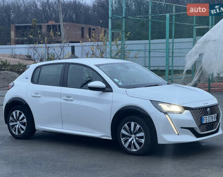 Білий Пежо e-208, об'ємом двигуна 0 л та пробігом 38 тис. км за 13500 $, фото 2 на Automoto.ua