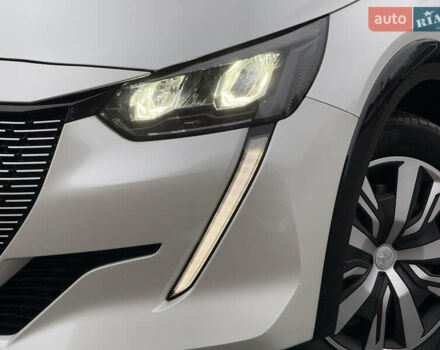 Белый Пежо e-208, объемом двигателя 0 л и пробегом 17 тыс. км за 14799 $, фото 14 на Automoto.ua