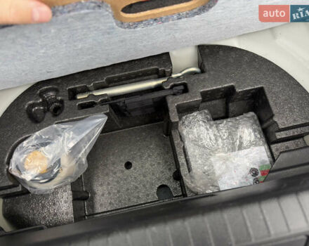 Білий Пежо e-208, об'ємом двигуна 0 л та пробігом 17 тис. км за 14200 $, фото 41 на Automoto.ua