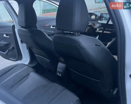 Білий Пежо e-208, об'ємом двигуна 0 л та пробігом 38 тис. км за 13500 $, фото 24 на Automoto.ua