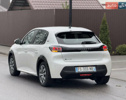 Белый Пежо e-208, объемом двигателя 0 л и пробегом 17 тыс. км за 14799 $, фото 47 на Automoto.ua