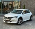 Белый Пежо e-208, объемом двигателя 0 л и пробегом 49 тыс. км за 13600 $, фото 1 на Automoto.ua