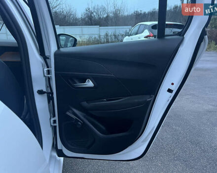 Білий Пежо e-208, об'ємом двигуна 0 л та пробігом 38 тис. км за 13500 $, фото 26 на Automoto.ua