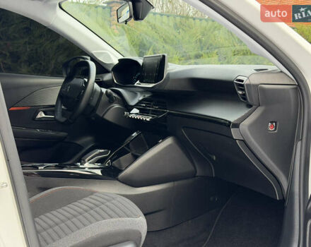 Білий Пежо e-208, об'ємом двигуна 0 л та пробігом 17 тис. км за 14999 $, фото 20 на Automoto.ua