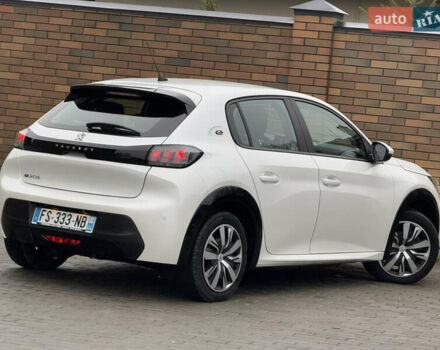 Белый Пежо e-208, объемом двигателя 0 л и пробегом 17 тыс. км за 14799 $, фото 11 на Automoto.ua