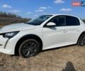 Белый Пежо e-208, объемом двигателя 0 л и пробегом 75 тыс. км за 14200 $, фото 1 на Automoto.ua