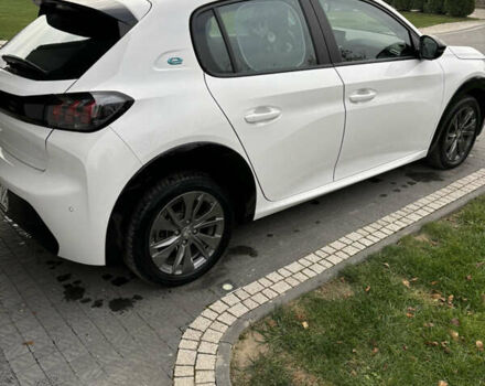 Белый Пежо e-208, объемом двигателя 0 л и пробегом 19 тыс. км за 14500 $, фото 15 на Automoto.ua