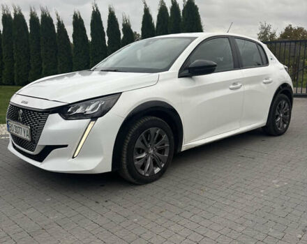 Белый Пежо e-208, объемом двигателя 0 л и пробегом 19 тыс. км за 14500 $, фото 2 на Automoto.ua