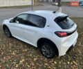 Белый Пежо e-208, объемом двигателя 0 л и пробегом 25 тыс. км за 14250 $, фото 4 на Automoto.ua