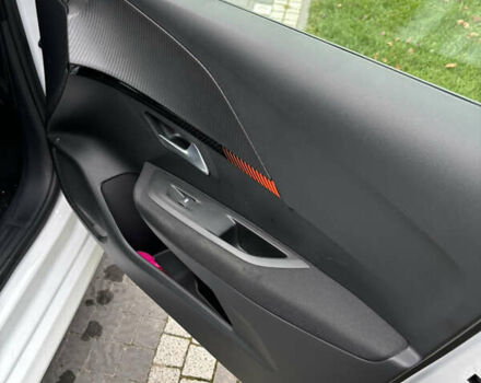 Белый Пежо e-208, объемом двигателя 0 л и пробегом 19 тыс. км за 14500 $, фото 16 на Automoto.ua