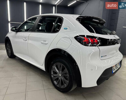 Белый Пежо e-208, объемом двигателя 0 л и пробегом 87 тыс. км за 13200 $, фото 4 на Automoto.ua