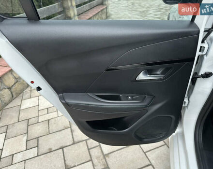 Белый Пежо e-208, объемом двигателя 0 л и пробегом 20 тыс. км за 15300 $, фото 19 на Automoto.ua