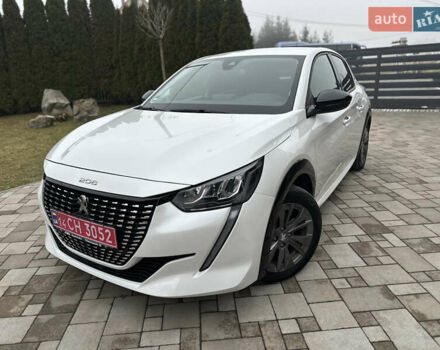 Белый Пежо e-208, объемом двигателя 0 л и пробегом 20 тыс. км за 15300 $, фото 2 на Automoto.ua