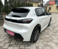 Белый Пежо e-208, объемом двигателя 0 л и пробегом 20 тыс. км за 15300 $, фото 5 на Automoto.ua