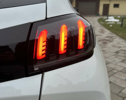 Белый Пежо e-208, объемом двигателя 0 л и пробегом 20 тыс. км за 15300 $, фото 45 на Automoto.ua