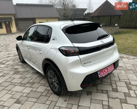 Белый Пежо e-208, объемом двигателя 0 л и пробегом 20 тыс. км за 15300 $, фото 3 на Automoto.ua
