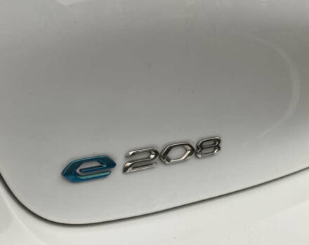 Білий Пежо e-208, об'ємом двигуна 0 л та пробігом 6 тис. км за 16900 $, фото 13 на Automoto.ua