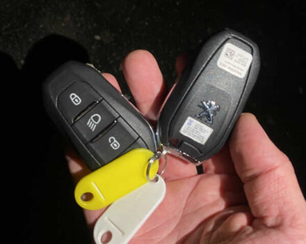 Білий Пежо e-208, об'ємом двигуна 0 л та пробігом 6 тис. км за 16900 $, фото 77 на Automoto.ua