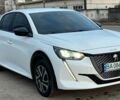 Белый Пежо e-208, объемом двигателя 0 л и пробегом 14 тыс. км за 16400 $, фото 1 на Automoto.ua